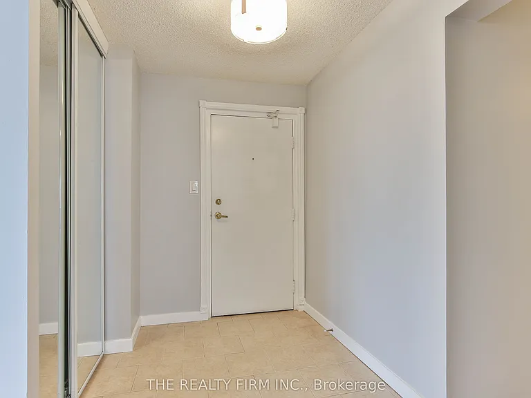570 Proudfoot Ln #309 — Photo 5