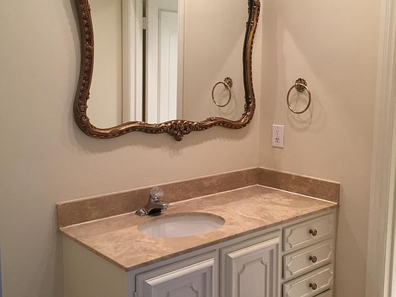 3rd image of 6306 Diamond Head Cir APT 102