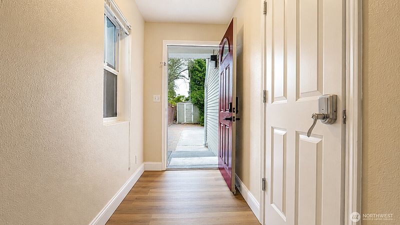 5th image of 13367 Ambaum Boulevard SW