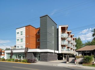 7098 Wallace Dr #306, Central Saanich, BC V8M 1G9