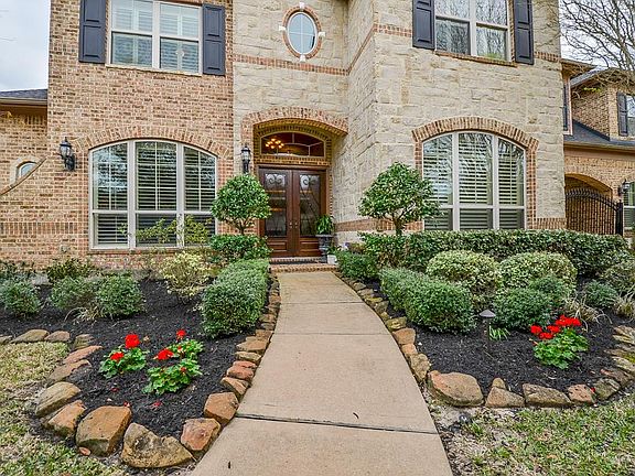 4th image of 23507 Fairway Valley Ln