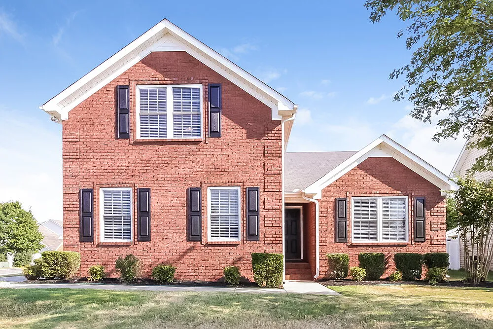 4 bed, 3.0 bath, 1799 sqft, $2,510 — Photo 1
