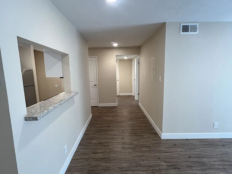 33 Hayward Ave #108 — Photo 7