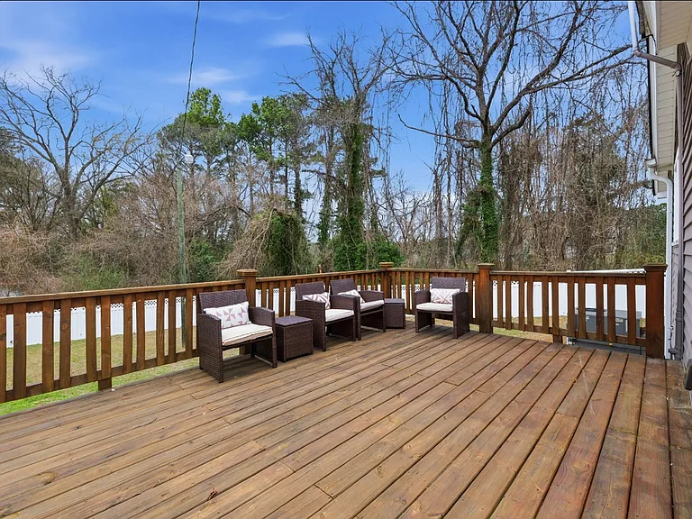 1716 Chapel Hill Rd — Photo 39