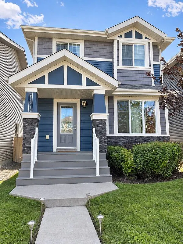 3 bed, 2.5 bath, $2,900 — Photo 2