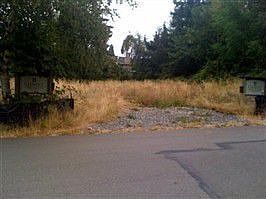 1st image of 734 17th Ave W