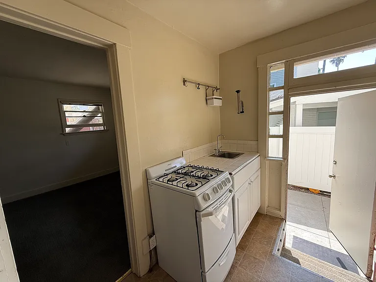2610 Abbot Kinney Blvd #1/4 — Photo 5