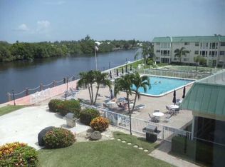 5 Colonial Club Dr APT 102, Boynton Beach, FL 33435