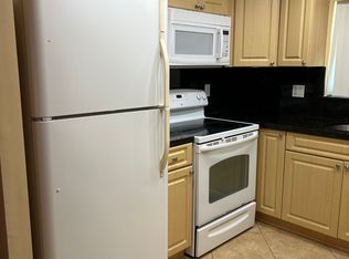 5300 Washington St APT R104, Hollywood, FL 33021