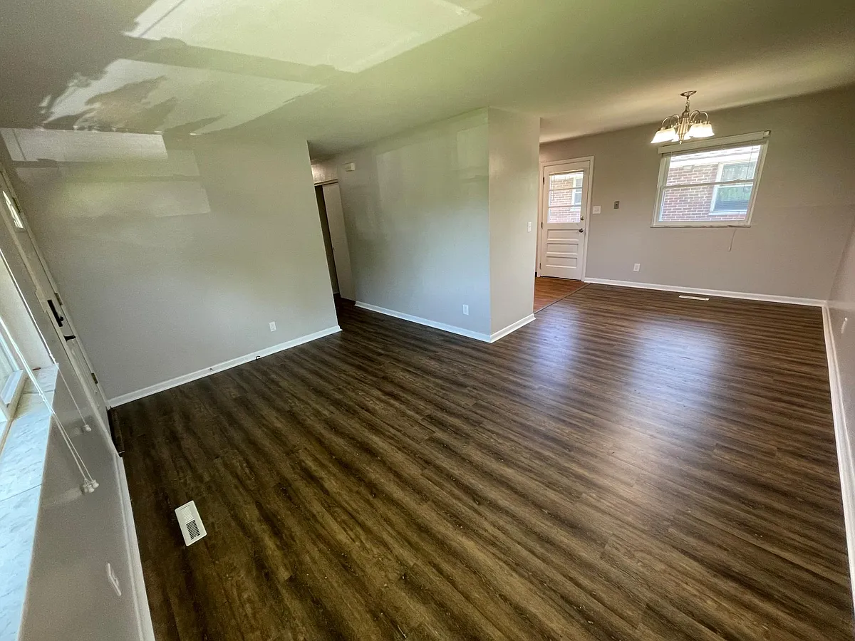 Building Photo - 1152 Eastfield Rd #1152