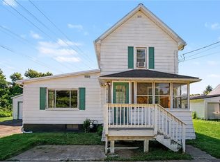 18 Bennett Ave, Manchester, NY 14504