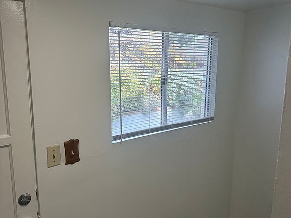4th image of 3918 Velma Ave #6