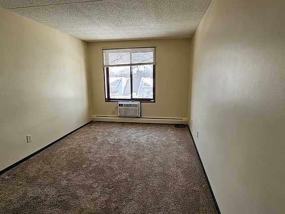 4th image of 200 Madison St #11272895