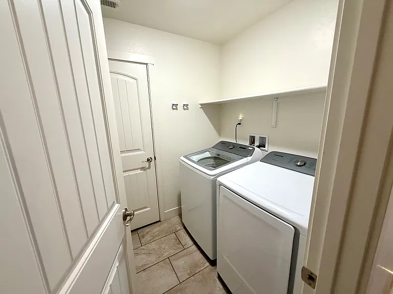 579 Redwing Ln — Photo 27