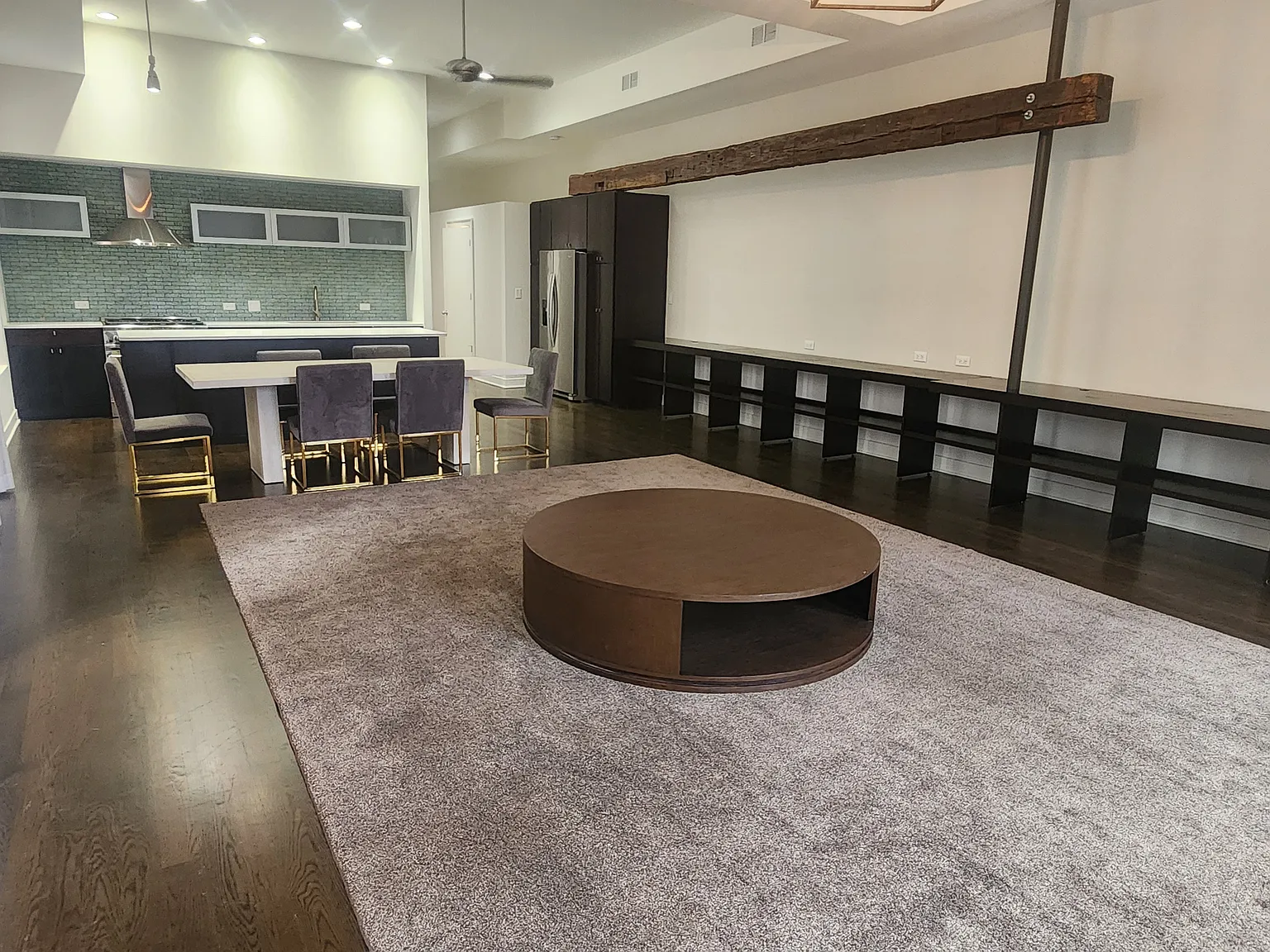 3 bed, 2.5 bath, 2500 sqft, $6,100 — Photo 4