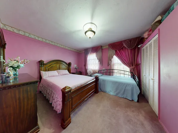 1563 East 46th Street image 9 of 19