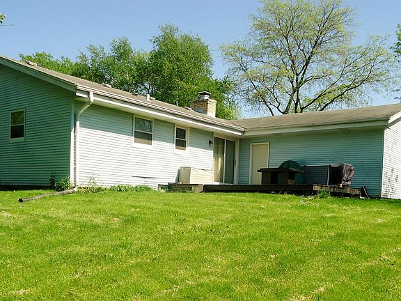 3rd image of 2130 E Poplar Ave
