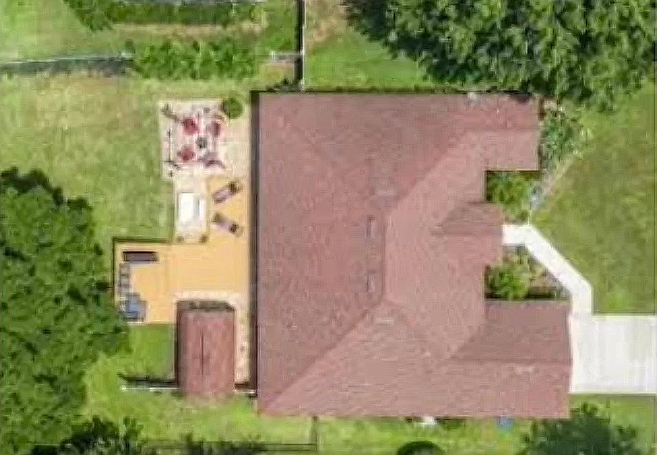 1st image of 455 Waterwood Ct