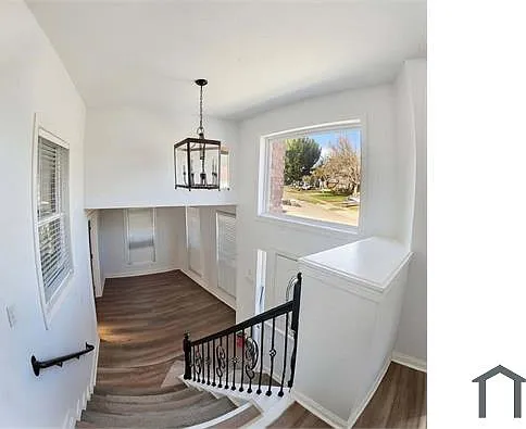 4555 Queenswood Dr — Photo 16