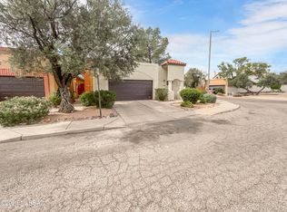1437 W Calle Plomo, Tucson, AZ 85745