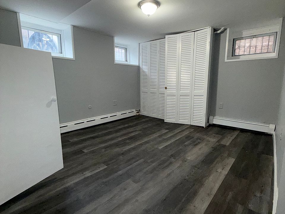 1st image of 115 Grafton Ave APT Basement