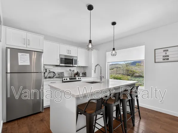 3859 Carrall Rd, West Kelowna, BC