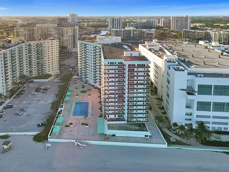 3725 S Ocean Dr #1506 — Photo 43
