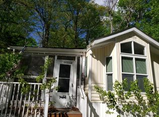 13 Cedar Ter, Vernon, NJ 07462