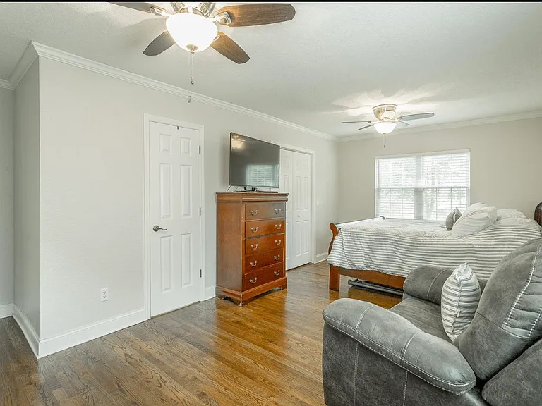 4800 Maryland Dr — Photo 25