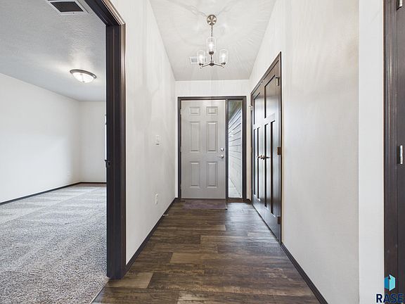 3rd image of 223 Brookside Pl