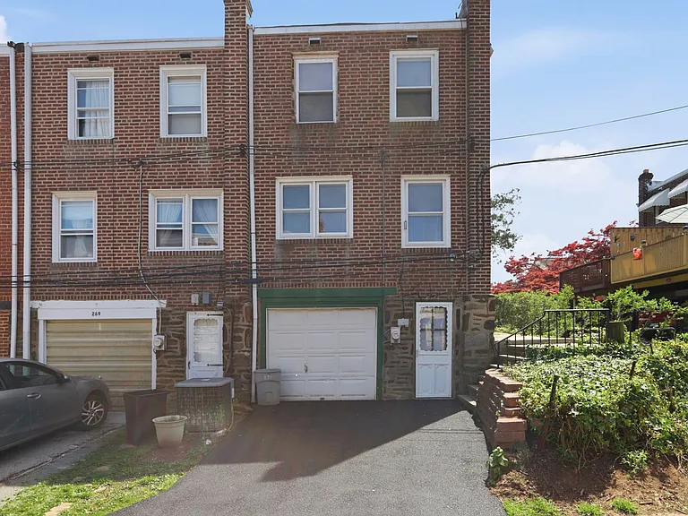 271 W Wyncliffe Ave — Photo 27