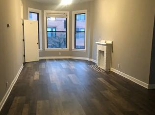 2950 N Sheffield Ave #2F, Chicago, IL 60657