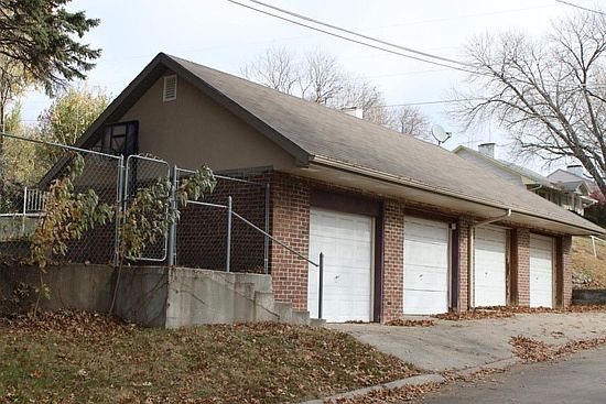 5th image of 319 S 3st St