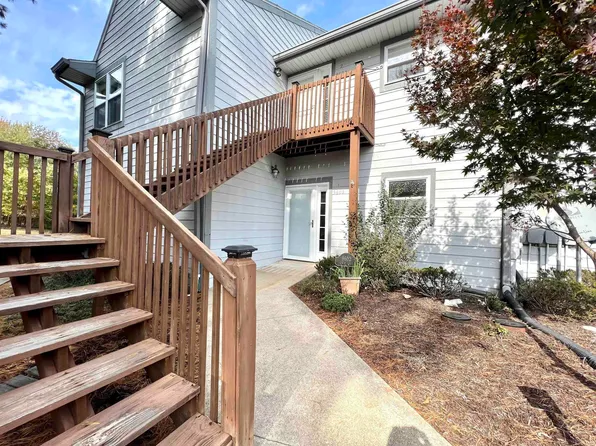 9602 S Bay Pointe Ct #1, Bloomington, IN 47401