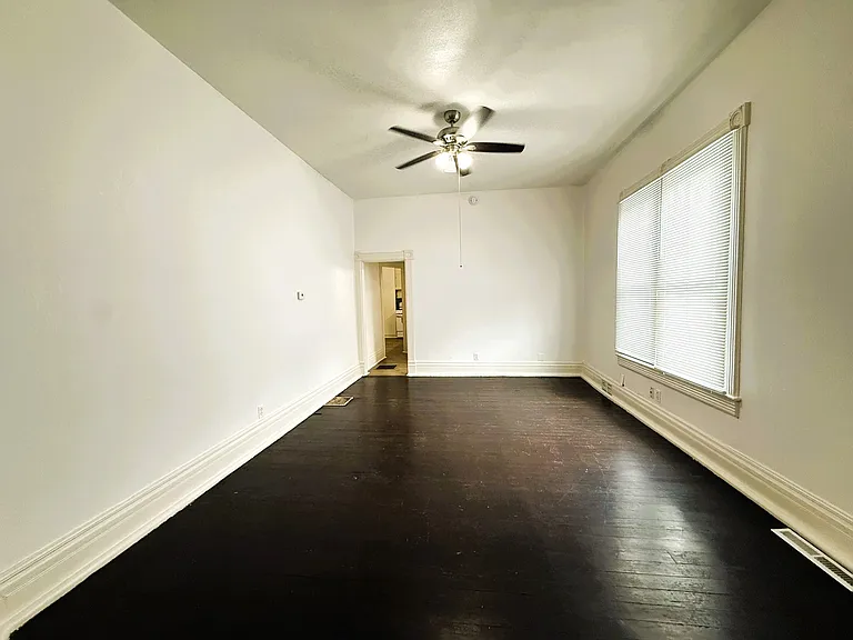 1912 N Wellington Pl #1912 — Photo 2