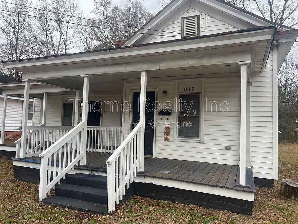 1st image of 819 Arlington St