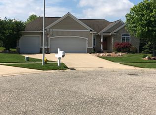 5627 Southlake Ct, Hudsonville, MI 49426