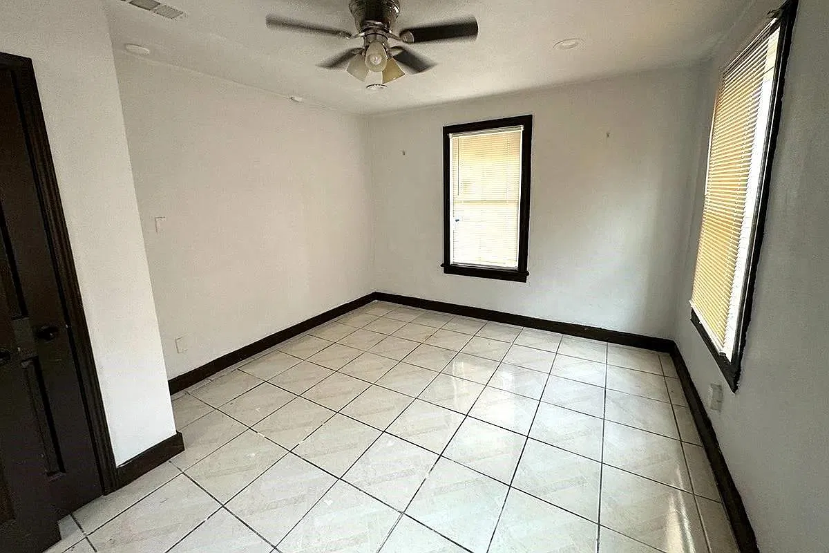 1 bed, 1.0 bath, 1892 sqft, $1,350 — Photo 4