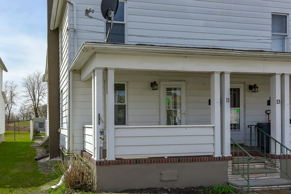 Building Photo - 11 Webster St #11