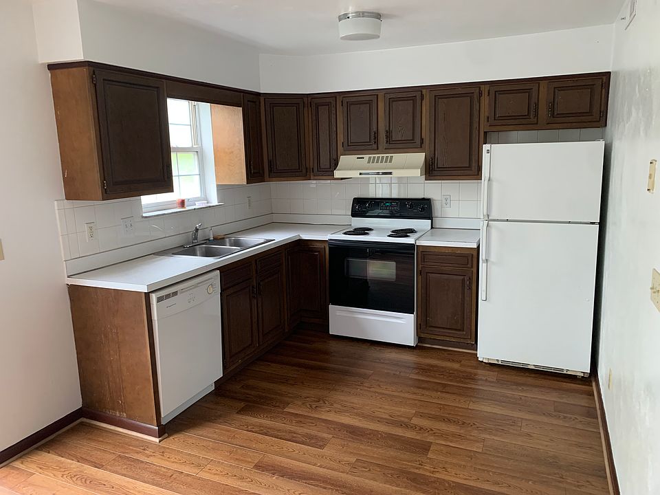 5102 Shannon Dr Apartment Rentals Cross Lanes, WV Zillow