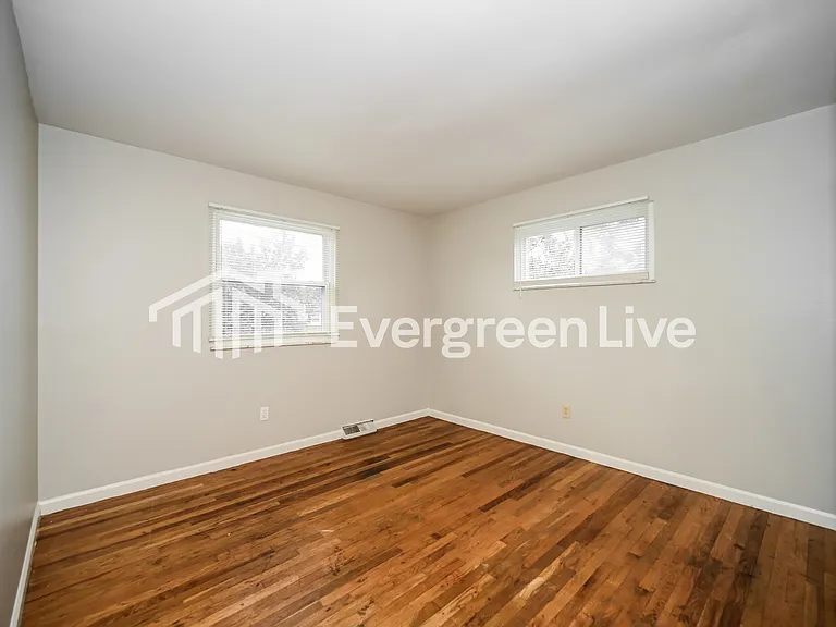10620 Bradbury Dr — Photo 12