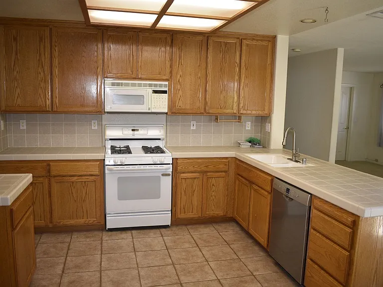 5229 Windham Way — Photo 4