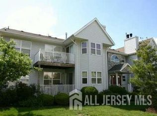 125 Exeter Ct, Piscataway, NJ