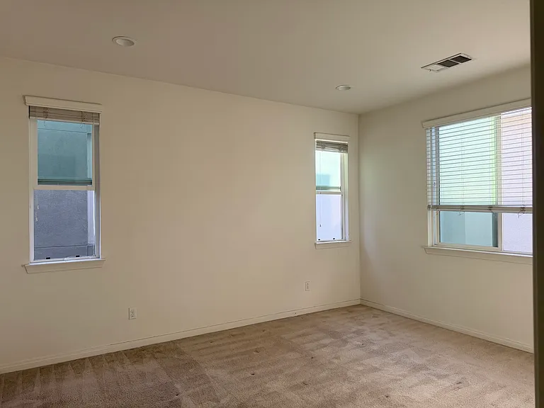 10539 Wilding Dr — Photo 8