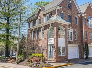1334 Lessard Ln, Mclean, VA 22101