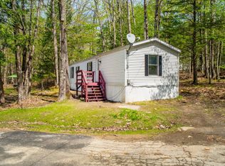 60 Squire Ct, Winthrop, ME 04364