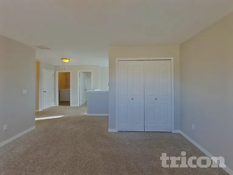 7407 Benecia Dr — Photo 4