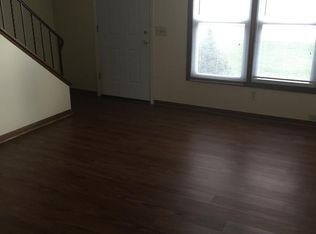 1667 Shamrock Ct, Aurora, IL 60505