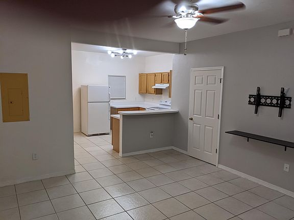 5th image of 1710 NW 7th St APT 601