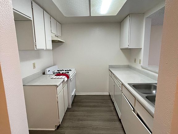 5th image of 807 N Bunker Hill Ave #202